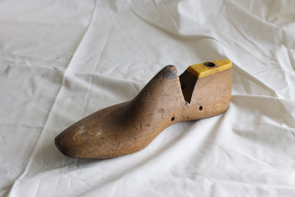 シューモールド